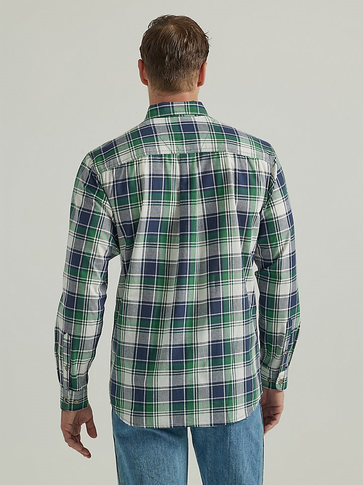 Wrangler Rugged Wear Long Sleeve Easy Care Plaid Button-Down Shirt in Green Navy
