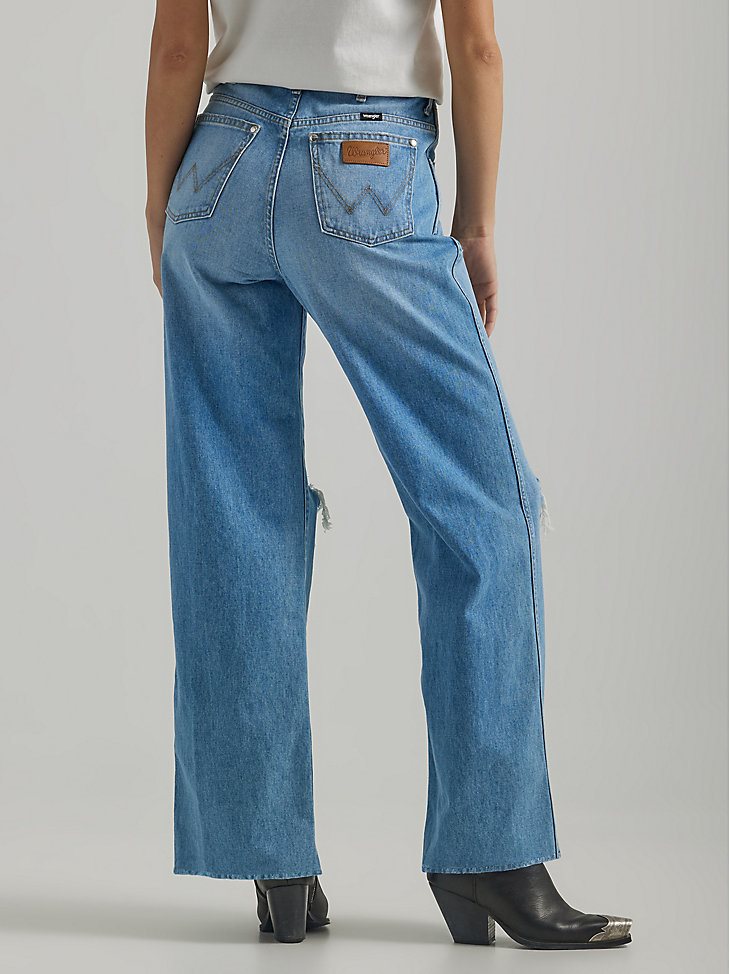Wrangler x Fender Women's Loose Destructed Mom Jean in Light Wash
