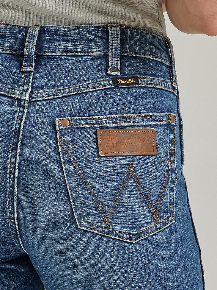 Women's Wrangler Retro Premium High Rise Slim Boot in Abigail