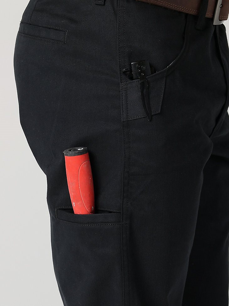 Wrangler Workwear Relaxed Straight Pant in Jet Black