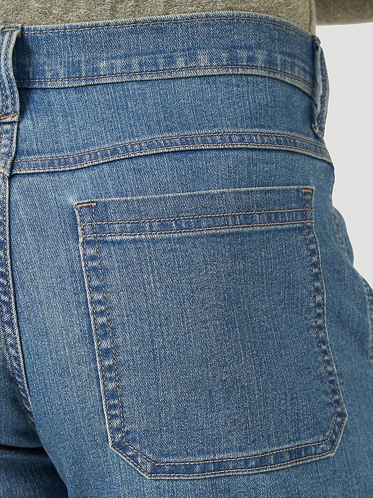 Men's Wrangler Authentics Stretch Cargo Short in Medium Tint