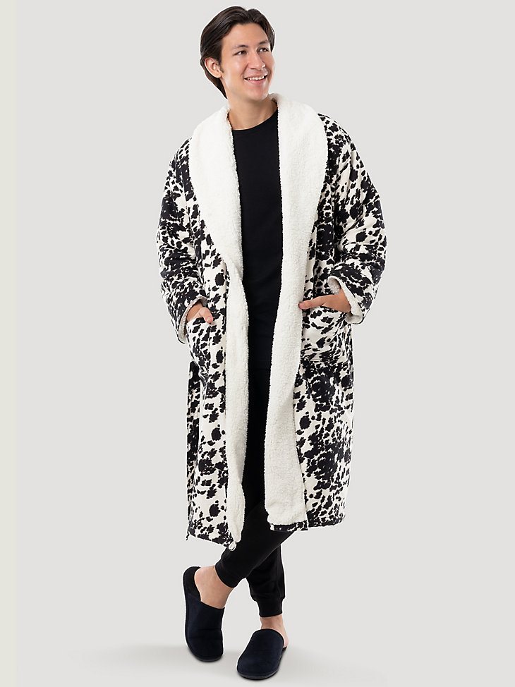 Flannel Cow Print Sherpa Lined Robe in Caviar