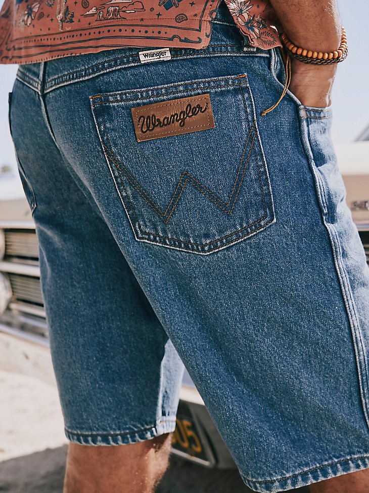 Men's Relaxed Fit Denim Short in Cowboy Mid Wash