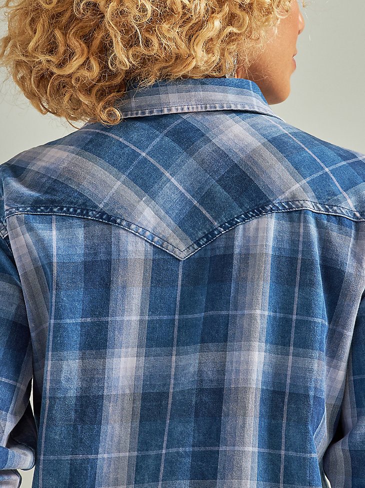 Women's Wrangler Long Sleeve Western Snap Plaid Denim Shirt in Blue Plaid