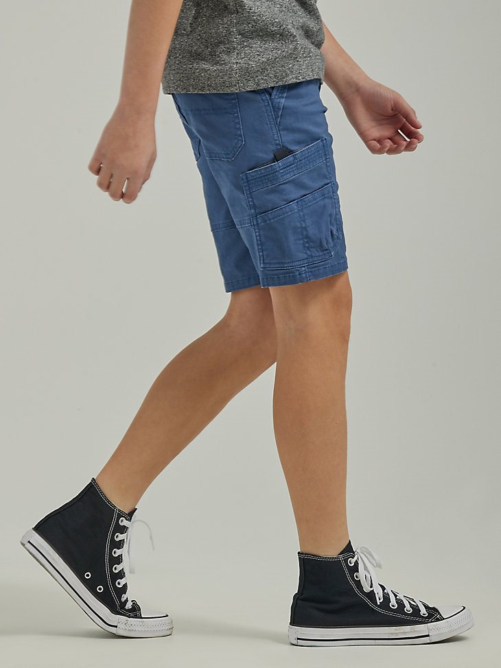 Boy's Wrangler Gamer Cargo Short (Husky) in Darker Denim