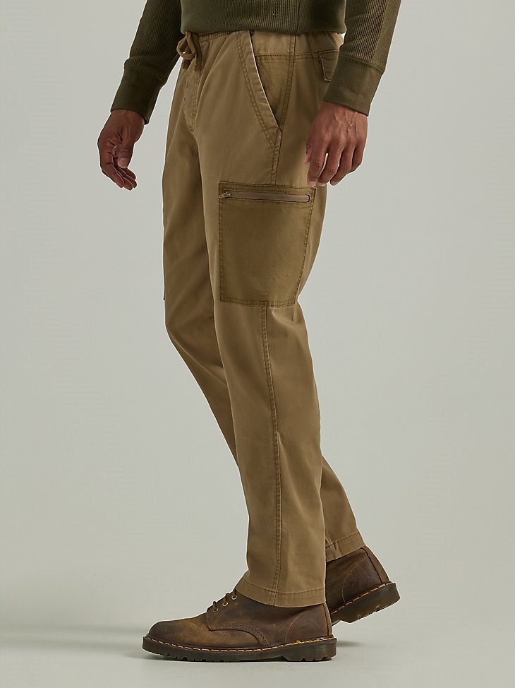 Men's Tapered Damien Cargo Pant in Kangaroo