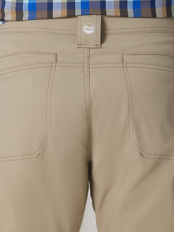 Men's Outdoor Multi Pocket Utility Short in Aluminum
