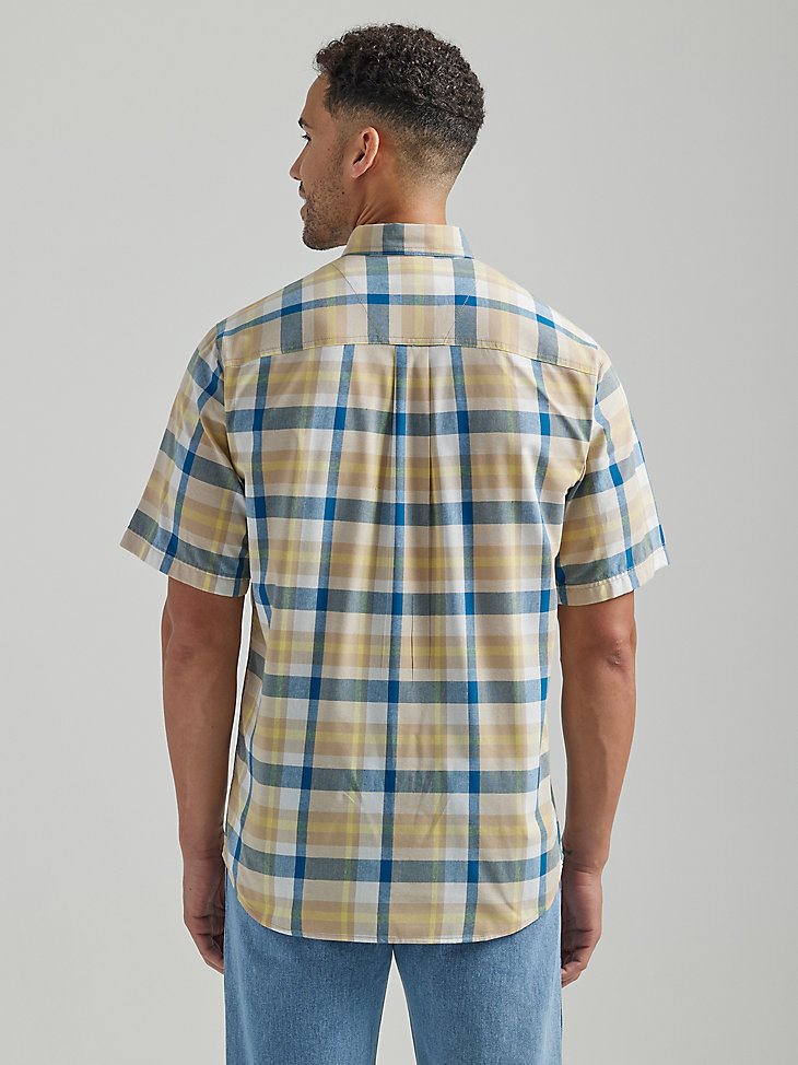 Wrangler Rugged Wear Short Sleeve Easy Care Plaid Button-Down Shirt in Khaki Blue