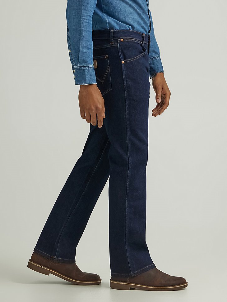 Men's Wrancher Jean in Washed Dark Blue