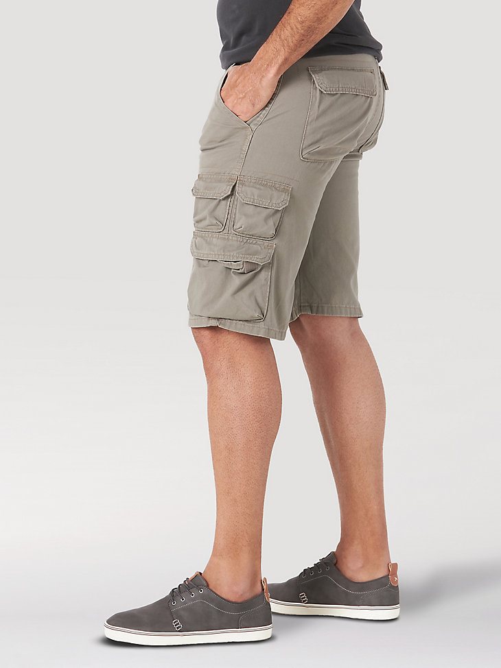 Men's Wrangler Authentics Cargo Short in Bullfrog