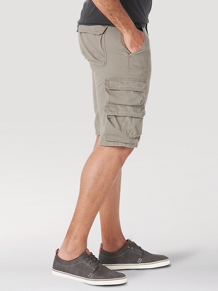 Men's Wrangler Authentics Cargo Short in Bullfrog
