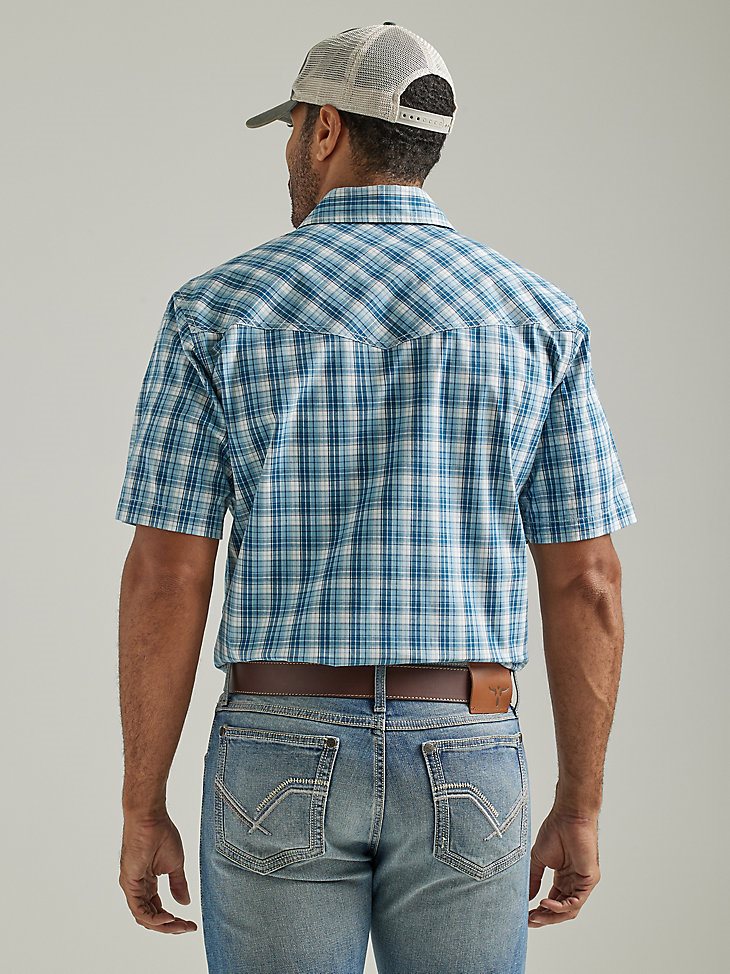 Men's Wrangler 20X Competition Advanced Comfort Short Sleeve Western Snap Two Pocket Plaid Shirt in Pacific Check