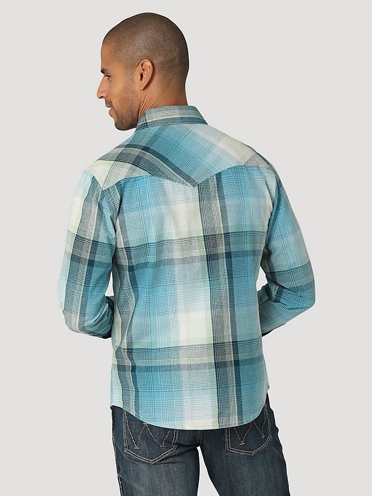 Men's Wrangler Retro Premium Long Sleeve Western Snap Plaid Shirt in Blue Light