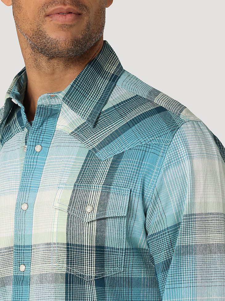 Men's Wrangler Retro Premium Long Sleeve Western Snap Plaid Shirt in Blue Light