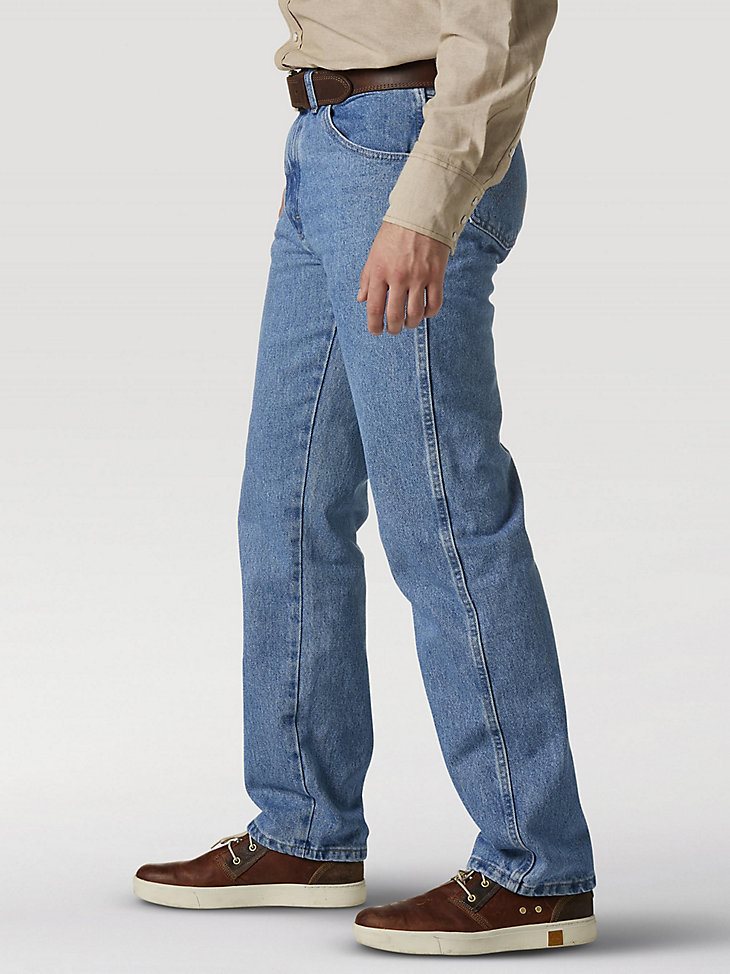 Wrangler Rugged Wear Classic Fit Jean in Rough Wash