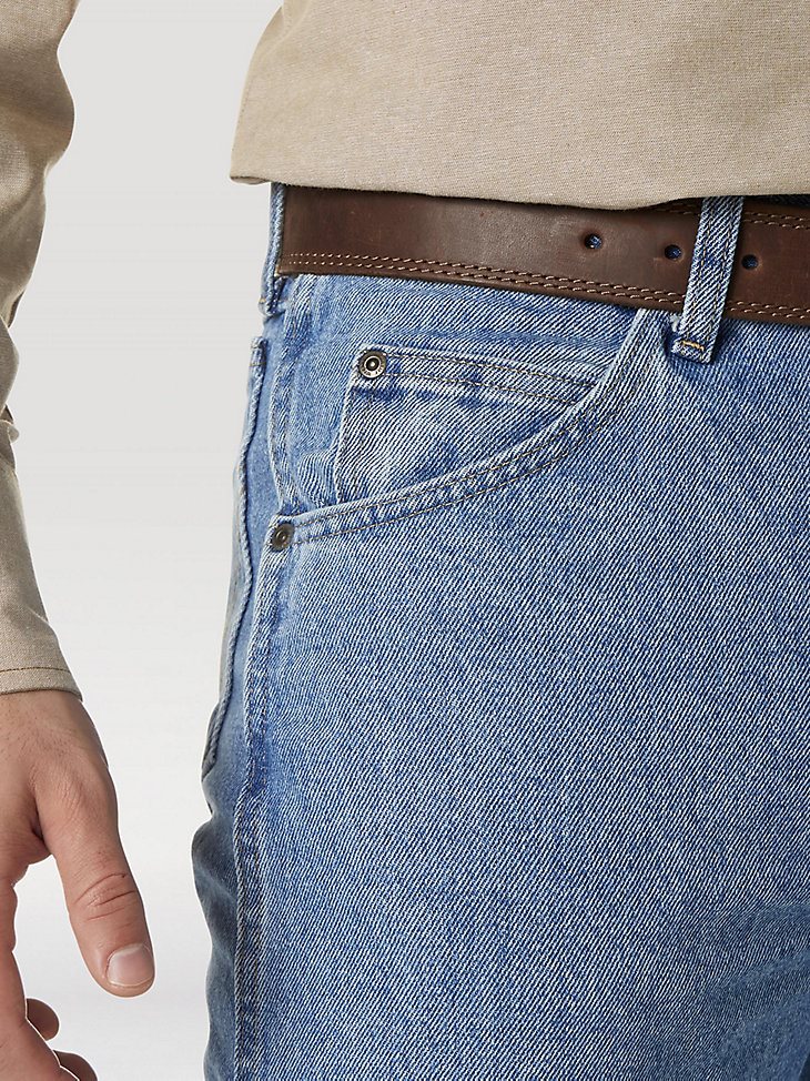 Wrangler Rugged Wear Classic Fit Jean in Rough Wash
