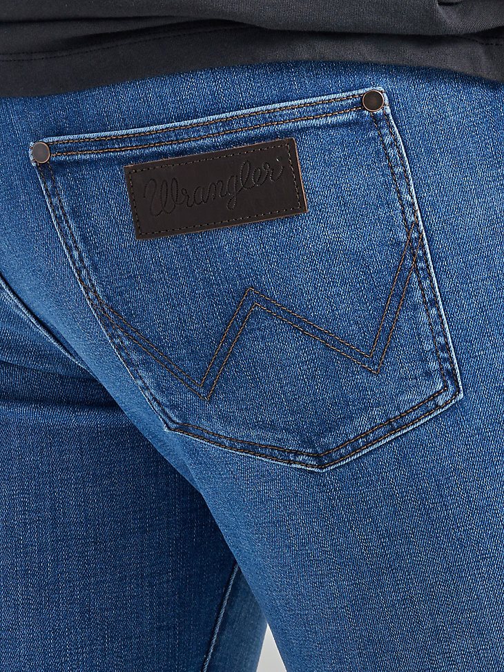 Men's Wrangler Larston Free To Stretch Jean in Rough Rider