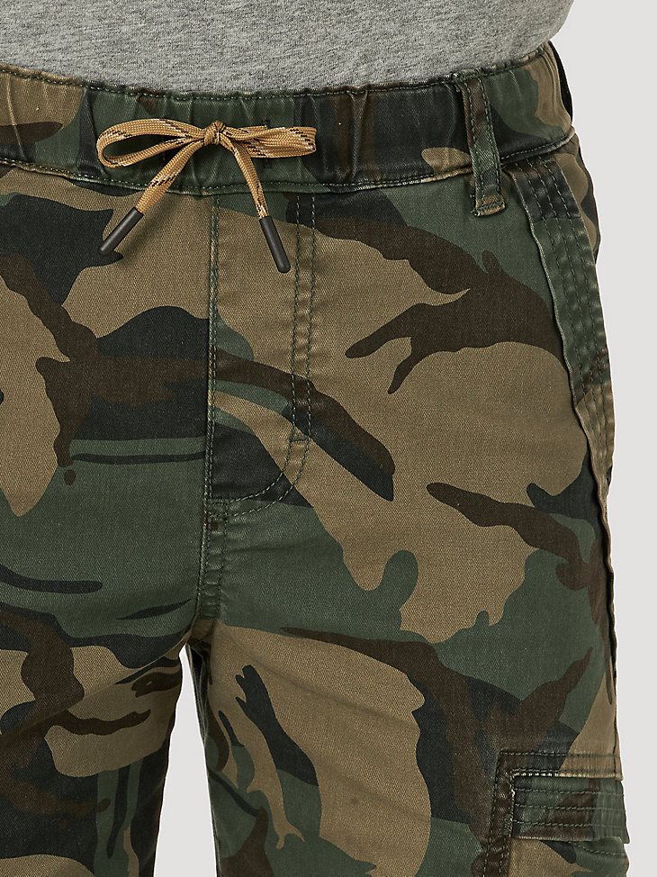 Boy's Wrangler Free To Stretch Gamer Cargo Pant (Husky) in Forest Green Camo