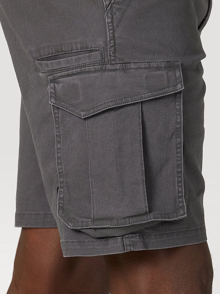 Men's Stretch Herringbone Cargo Short in Asphalt