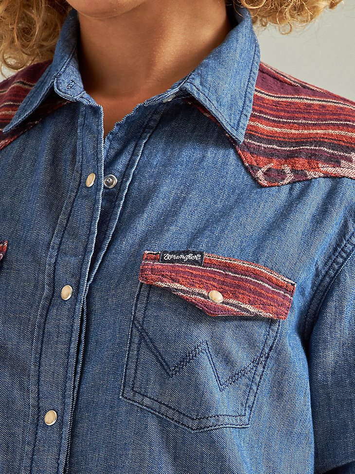 Women's Wrangler Woven Back Boyfriend Denim Western Snap Shirt in Indigo