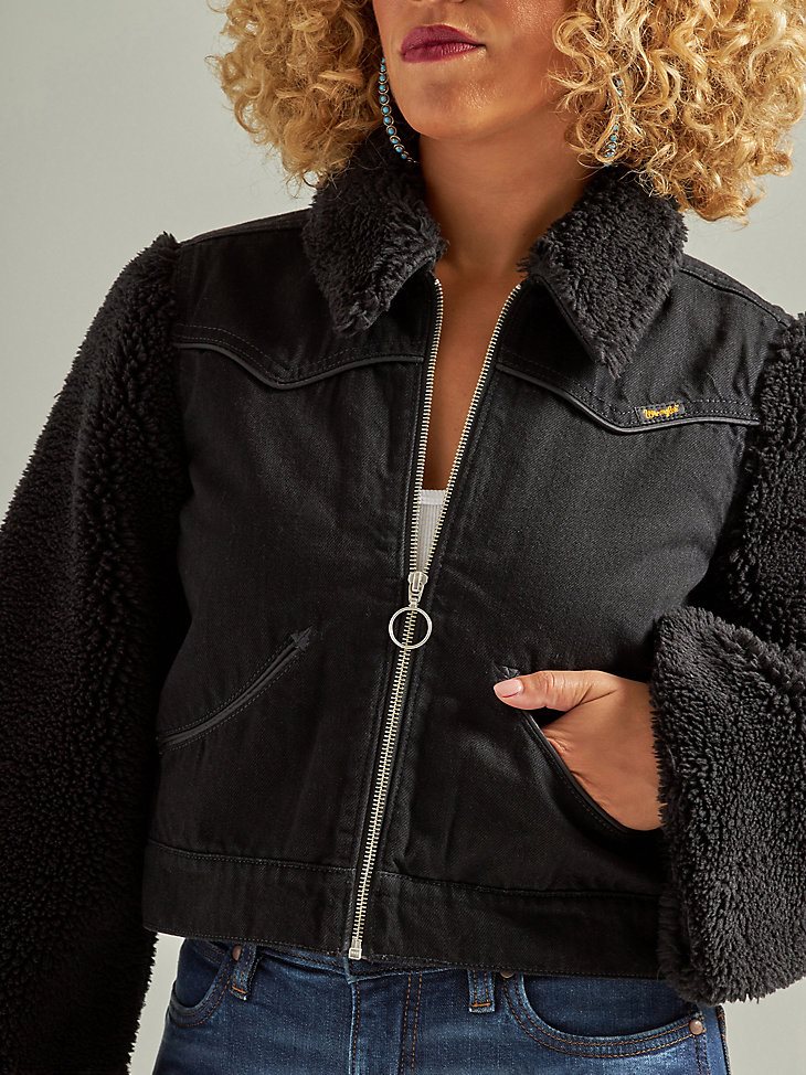 Women's Wrangler Retro Denim Contrast Sleeve Jacket in Black