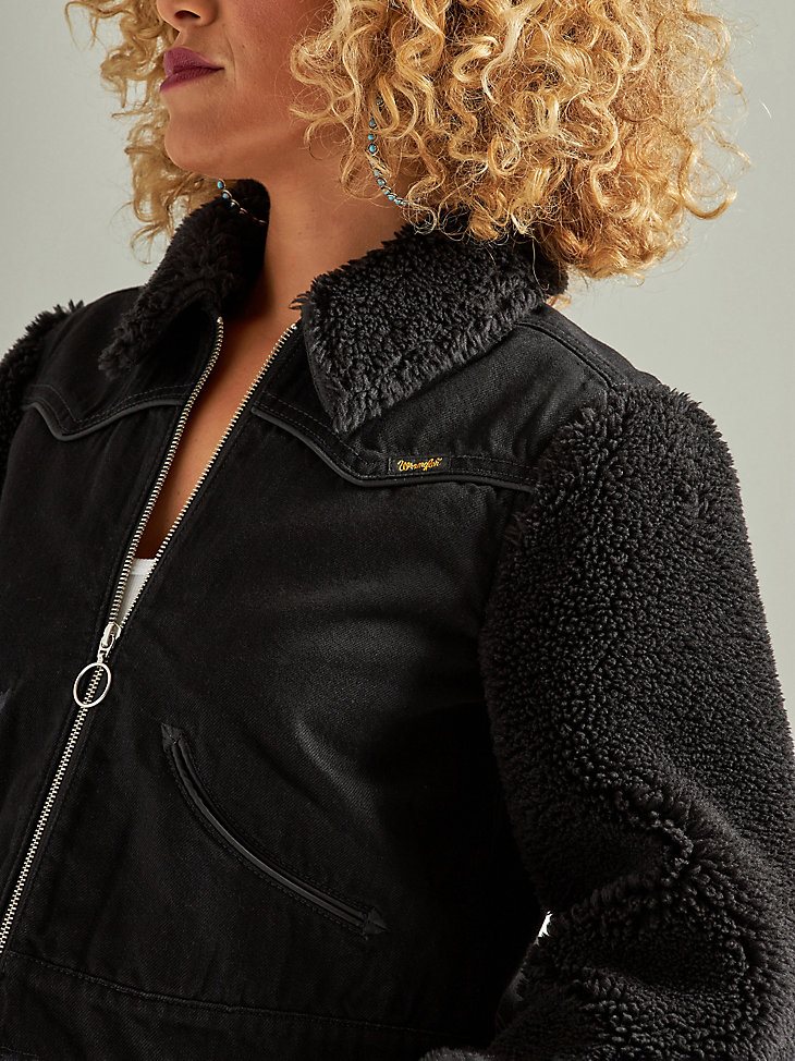 Women's Wrangler Retro Denim Contrast Sleeve Jacket in Black