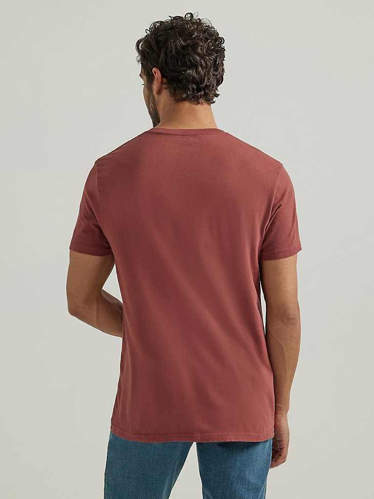 Fender Guitar Pick Graphic T-Shirt in Sable Red
