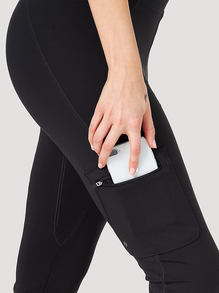 ATG by Wrangler Women's Cargo Leggings in Black