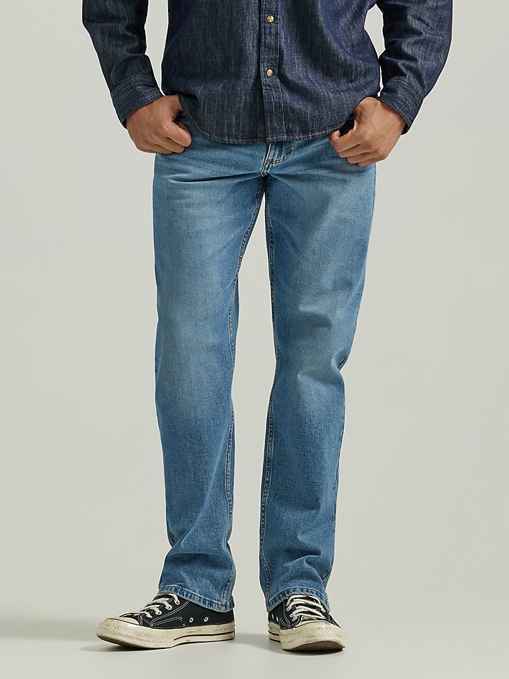 Men's Regular Fit Flex Jean in Light Wash