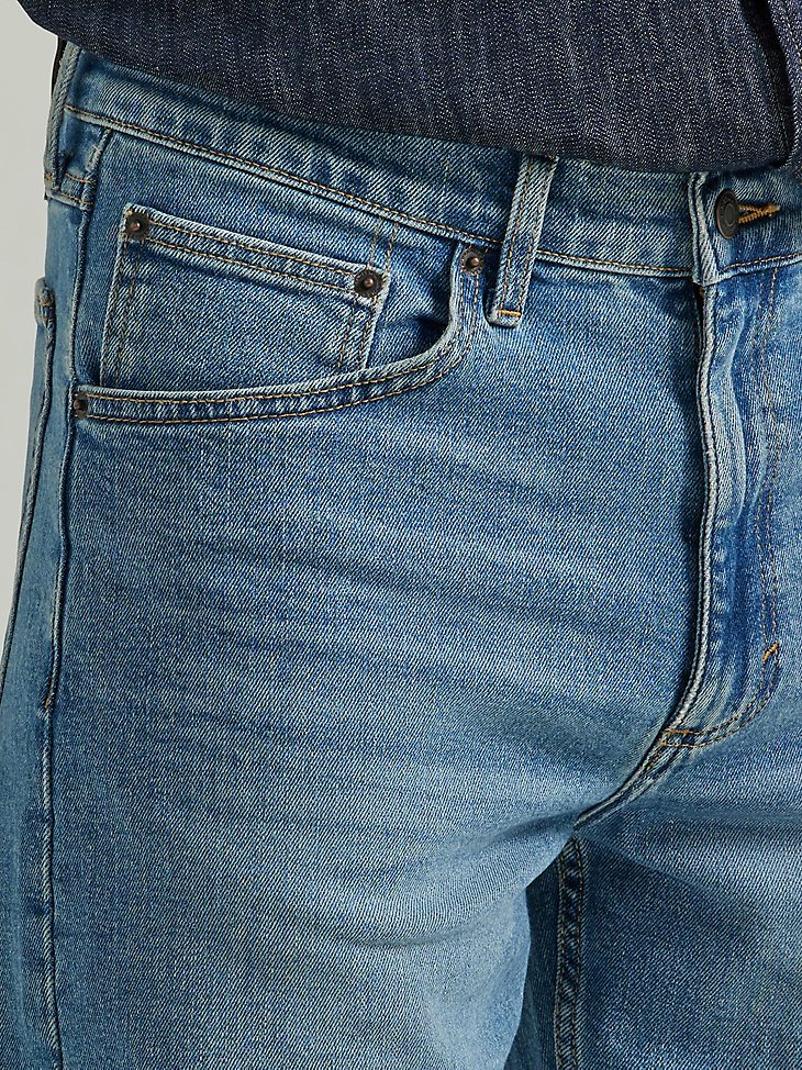 Men's Regular Fit Flex Jean in Light Wash