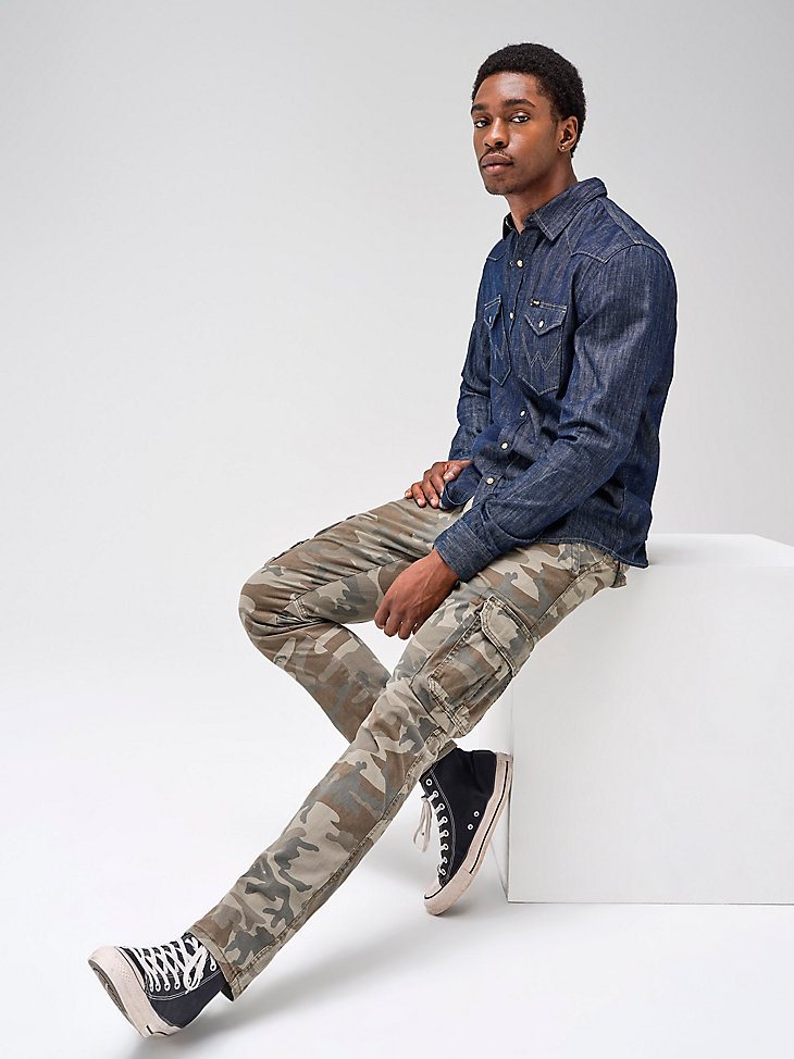 Men's Wrangler Flex Tapered Cargo Pant in Brown Jungle Camo