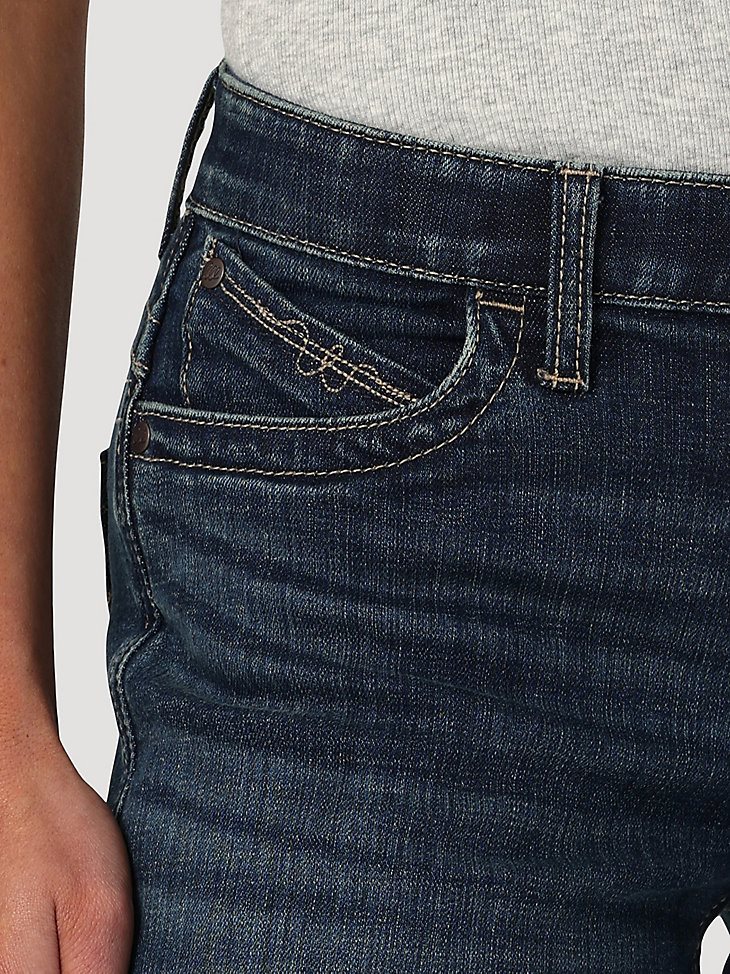 Women's Wrangler Jade Mid-Rise Relaxed Bootcut Ultimate Riding Jean in Riley