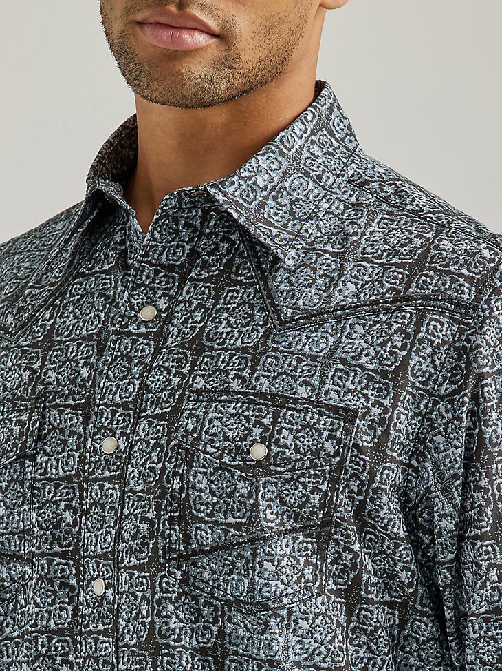 Men's Rock 47 by Wrangler Vintage Embroidered Yoke Print Western Snap Shirt in Chalked Black