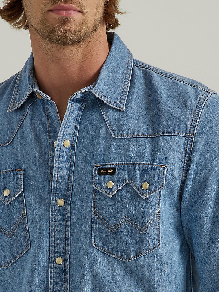Men's Denim Western Snap Shirt in Light Wash
