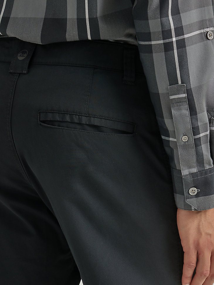 Men's Outdoor Chino Pant in Jet Black