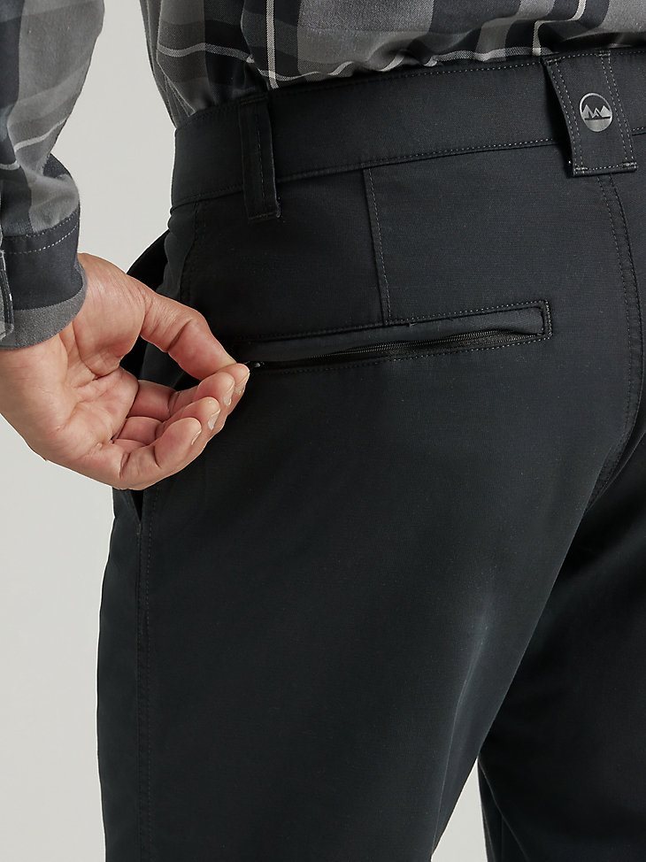Men's Outdoor Chino Pant in Jet Black