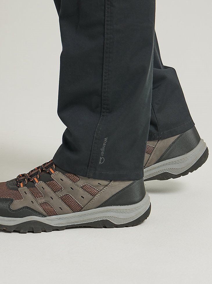 Men's Outdoor Chino Pant in Jet Black