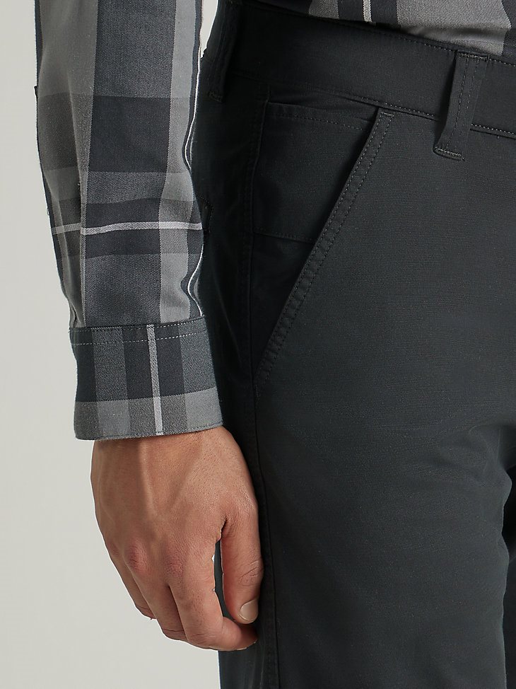 Men's Outdoor Chino Pant in Jet Black
