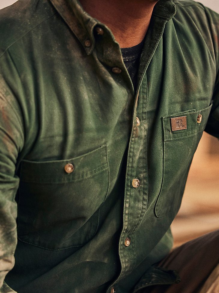 Wrangler RIGGS Workwear Long Sleeve Button Down Solid Twill Work Shirt in Forest Green