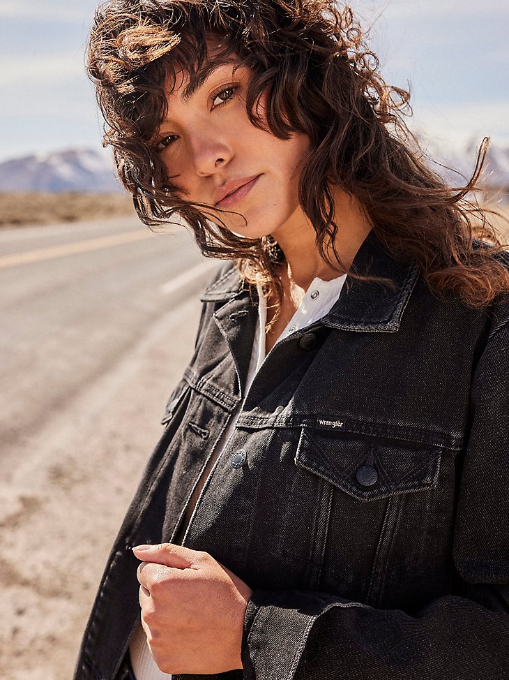 Women's Wrangler Memory Maker Jacket in Carbon