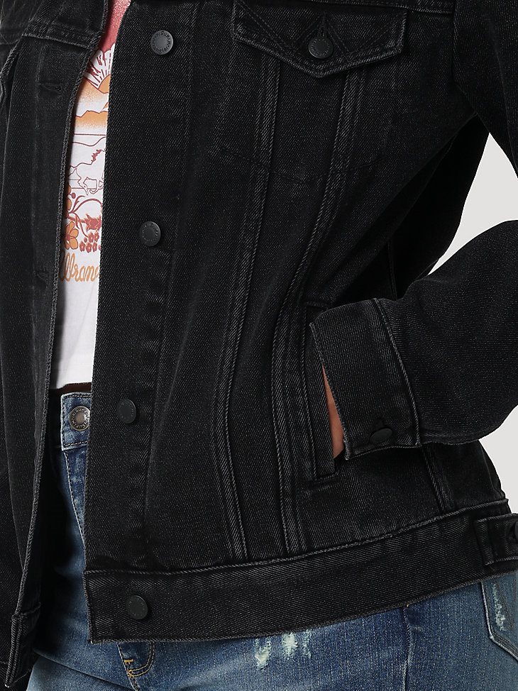 Women's Wrangler Memory Maker Jacket in Carbon