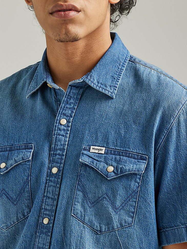 Men's Short Sleeve Western Denim Shirt in Medium Wash