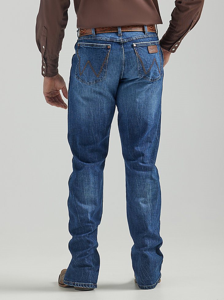 Men's Wrangler Retro Relaxed Fit Bootcut Jean in Elmont