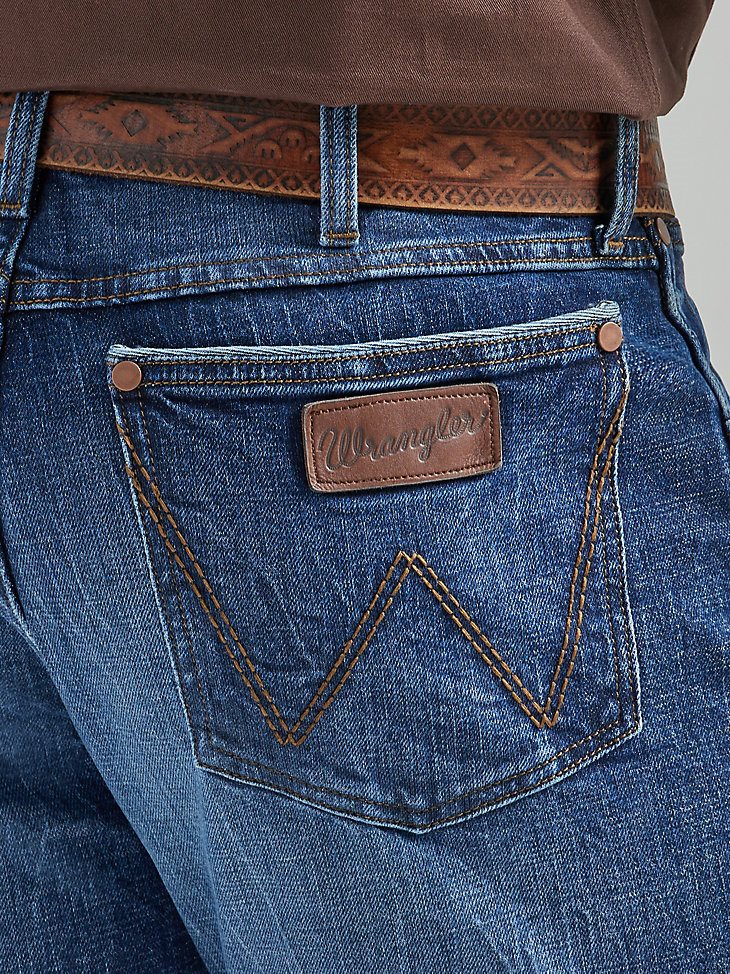 Men's Wrangler Retro Relaxed Fit Bootcut Jean in Elmont