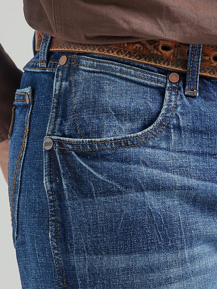 Men's Wrangler Retro Relaxed Fit Bootcut Jean in Elmont