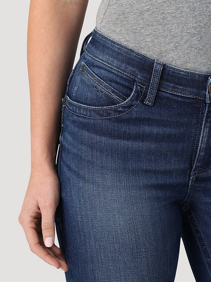 Women's Wrangler Ultimate Riding Jean Willow Mid-Rise Trouser in Claire