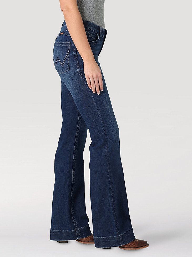 Women's Wrangler Ultimate Riding Jean Willow Mid-Rise Trouser in Claire