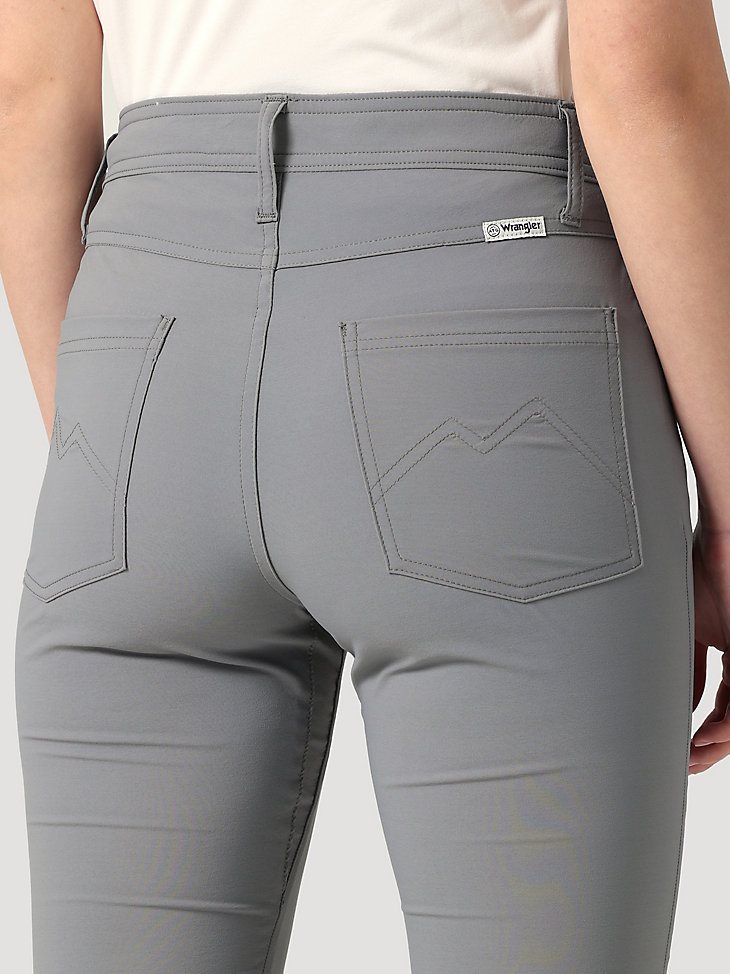 ATG By Wrangler Women's FWDS Skinny Pant in Quiet Shade