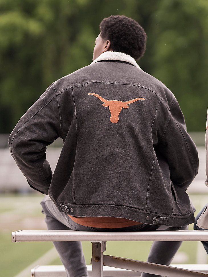 Men's Wrangler Collegiate Sherpa Lined Denim Western Jacket in University of Texas
