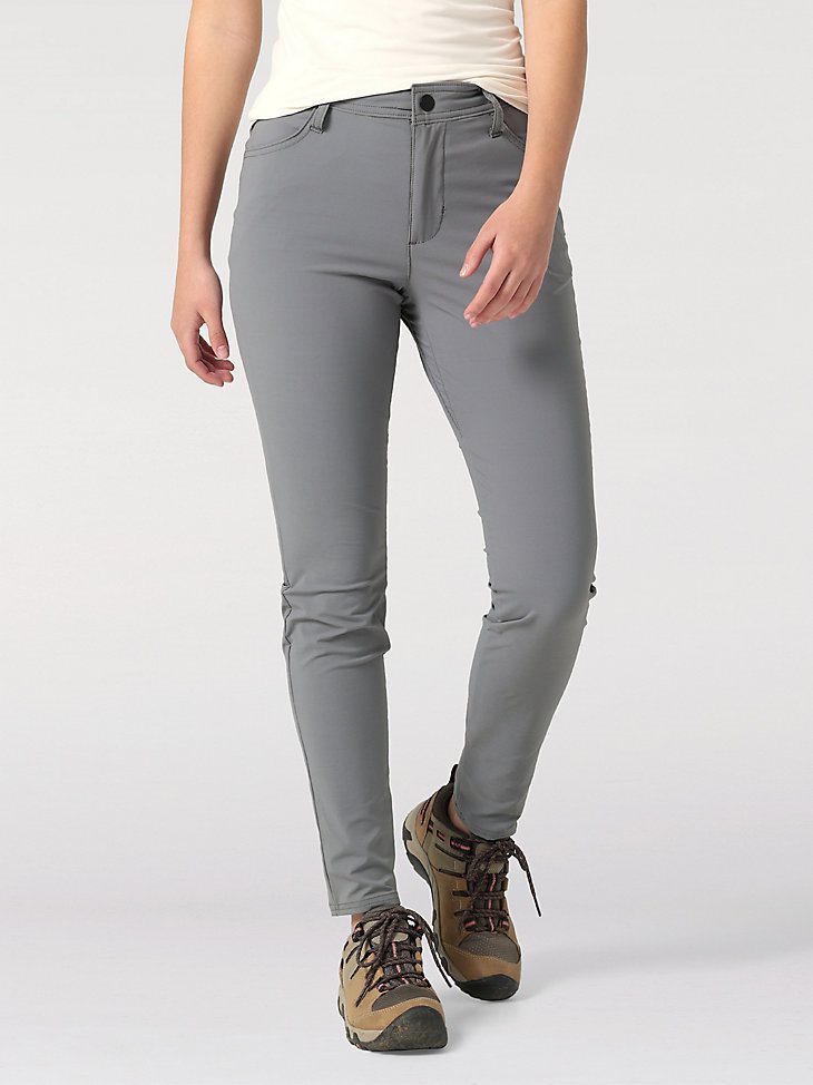 ATG By Wrangler Women's FWDS Skinny Pant in Quiet Shade